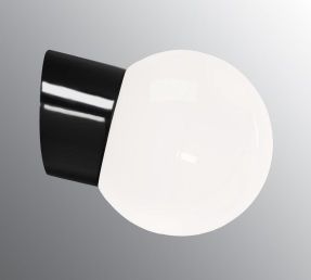 Classic Kule Skrå 15cm Svart/Glatt Opal IP54 Vegglampe